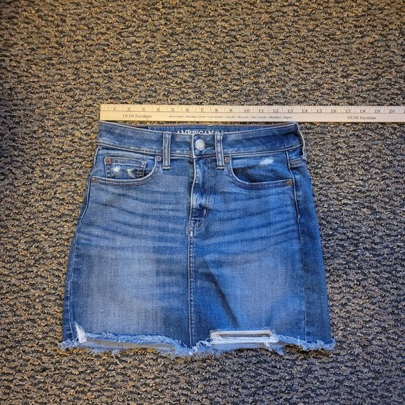 AE American Eagle Distressed Hi Rise Mini Denim Jean Skirt Women’s Size 2 - Picture 6 of 11